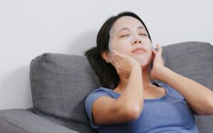 6 sai lầm cơ bản khi đắp mặt nạ mà nhiều chị em mắc phải