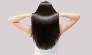Nên dùng xịt tóc gì?