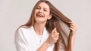 Xịt tóc cho mẹ sau sinh