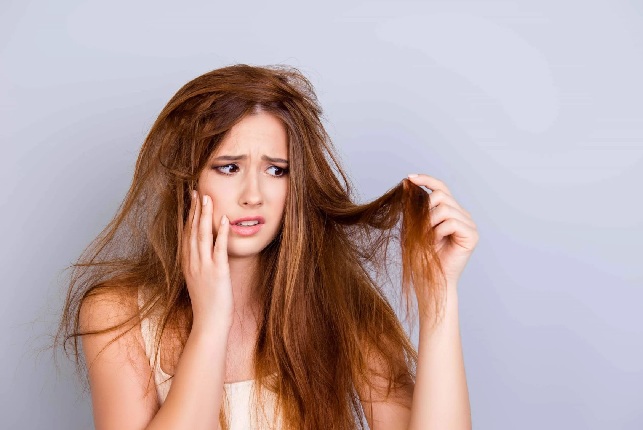 Dầu gội bưởi thiên nhiên cho tóc yếu gãy rụng. 2 Dầu gội bưởi cho tóc yếu rụng